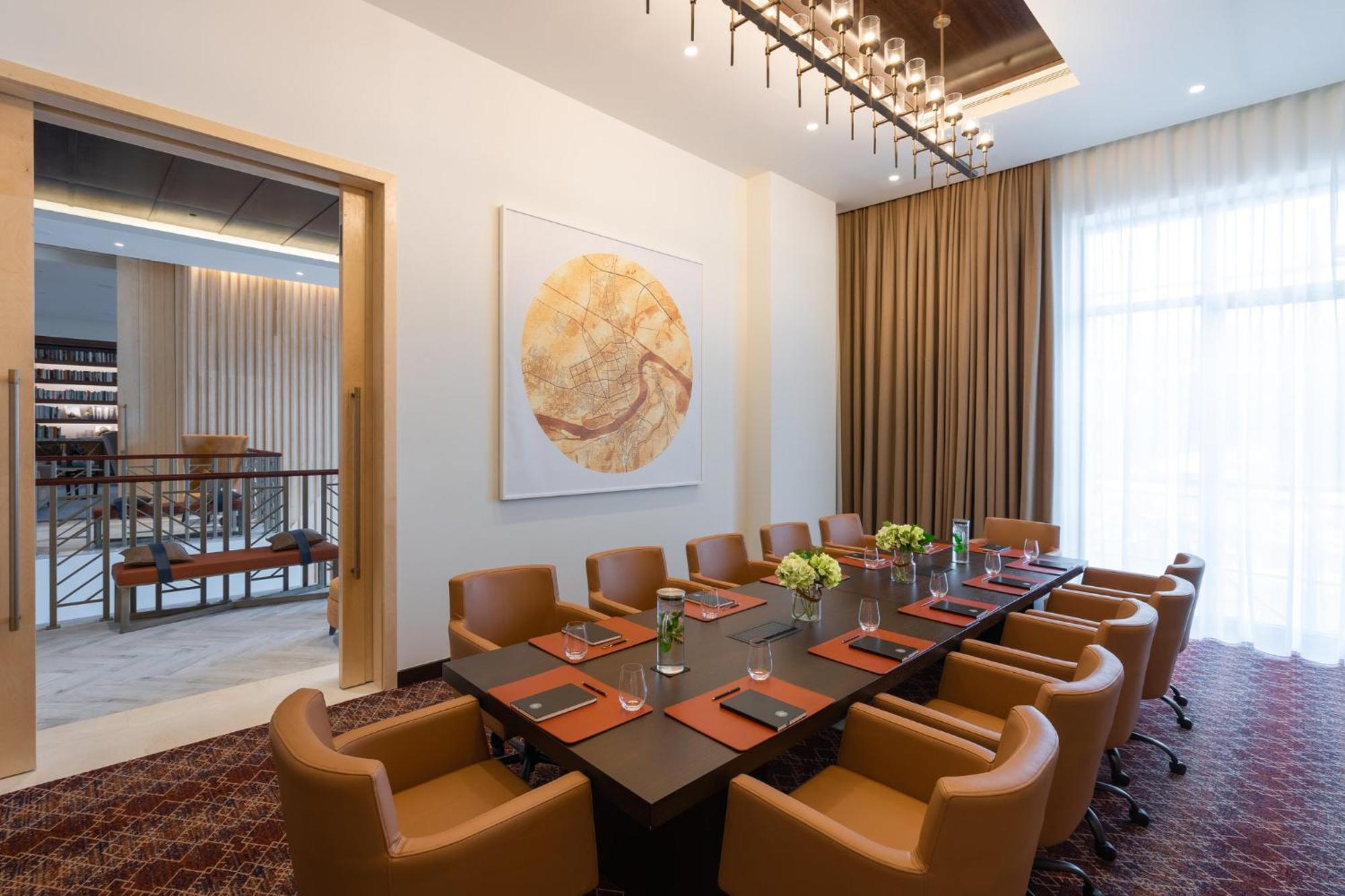 Viceroy Kopaonik Serbia Eksteriør billede The boardroom of the Presidential Suite