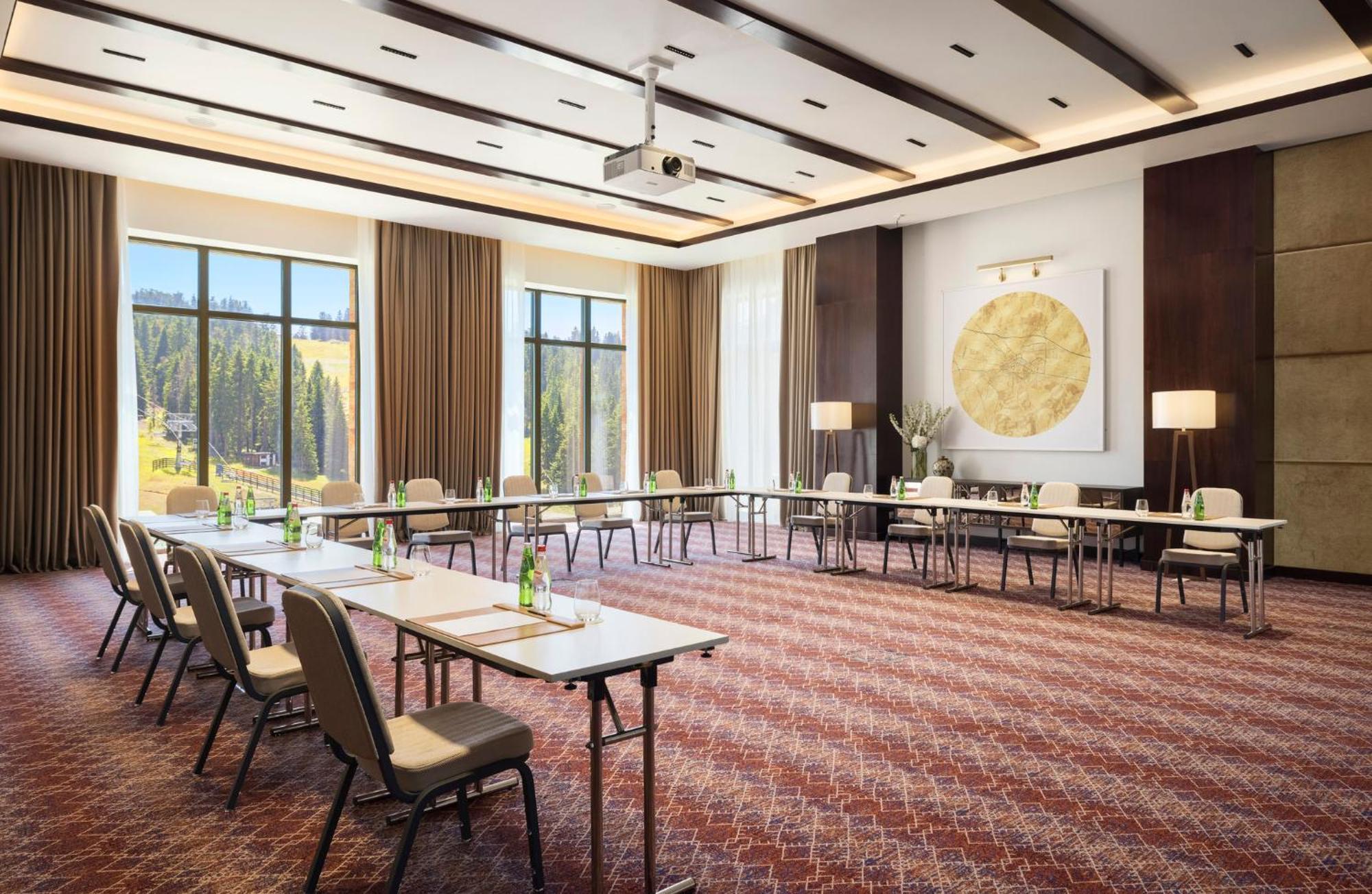 Viceroy Kopaonik Serbia Eksteriør billede Meeting room